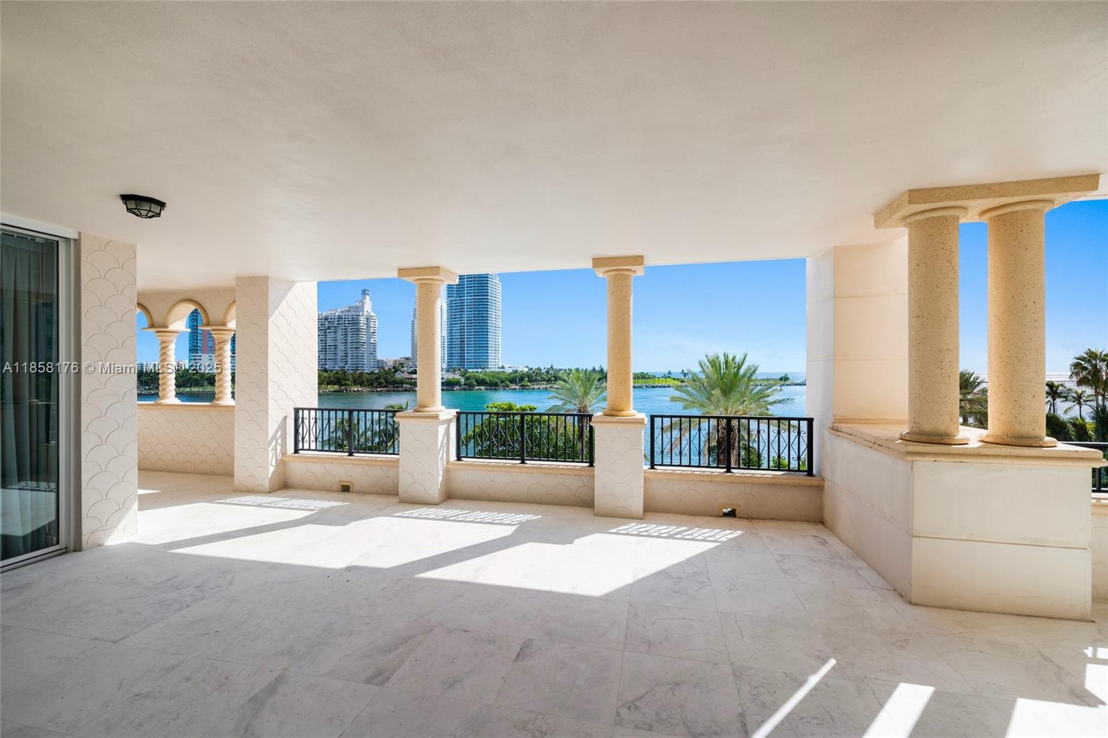 PALAZZO DEL MARE AT FISHER - Residential