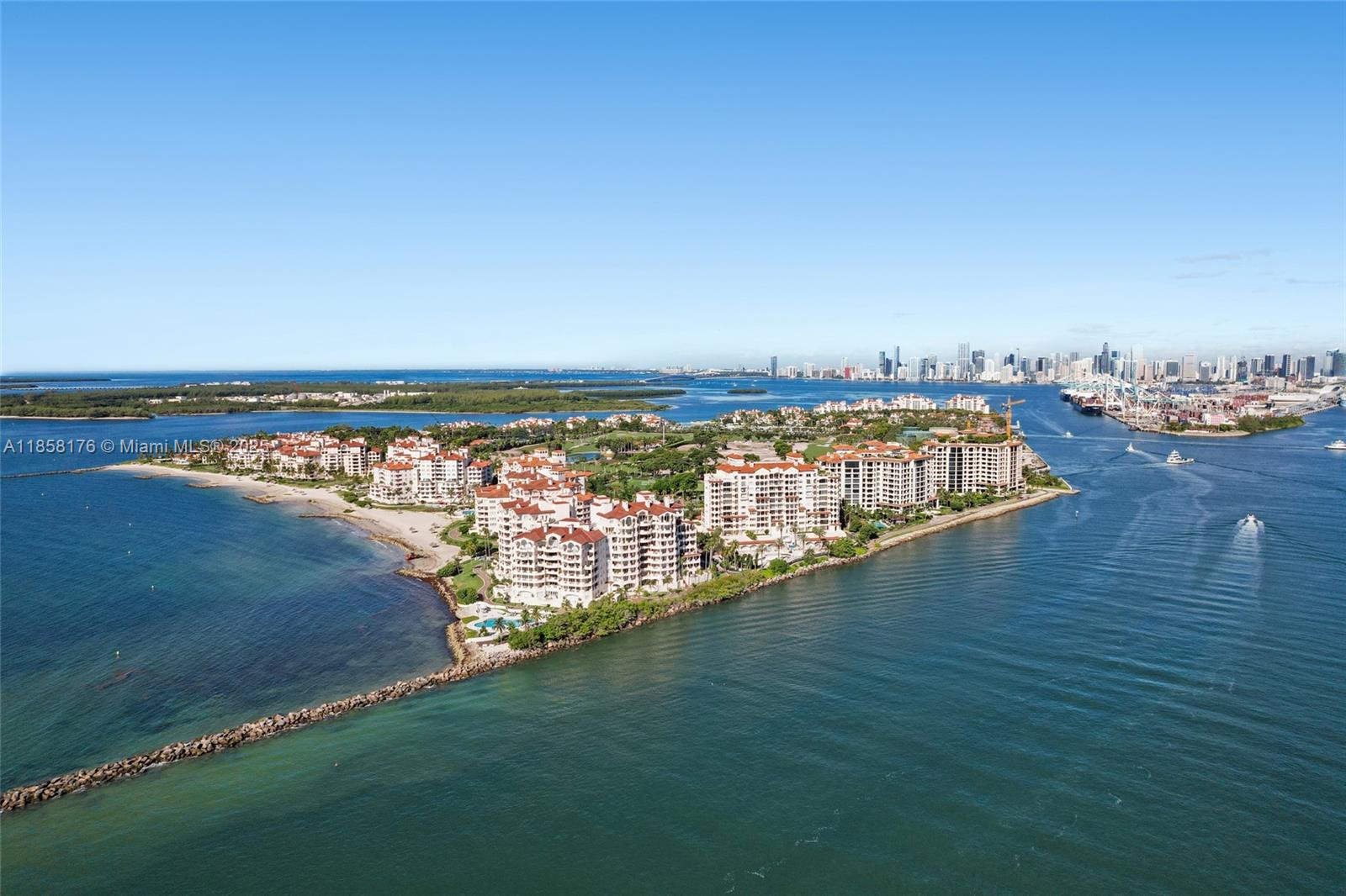 PALAZZO DEL MARE AT FISHER - Residential