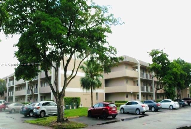 Online Auction Ends April 08, 2025 at 10:00 AM EST. Discover a fantastic condo with 2 bedrooms and 2 bathrooms in Tamarac! This well-located property offers easy access to shopping, dining, parks, and major roadways, all within a peaceful community setting. An auction deposit is required to bid, which will be applied to the sale price of the winning bid. Sold As-is. Explore more details and submit your bid through Federa.