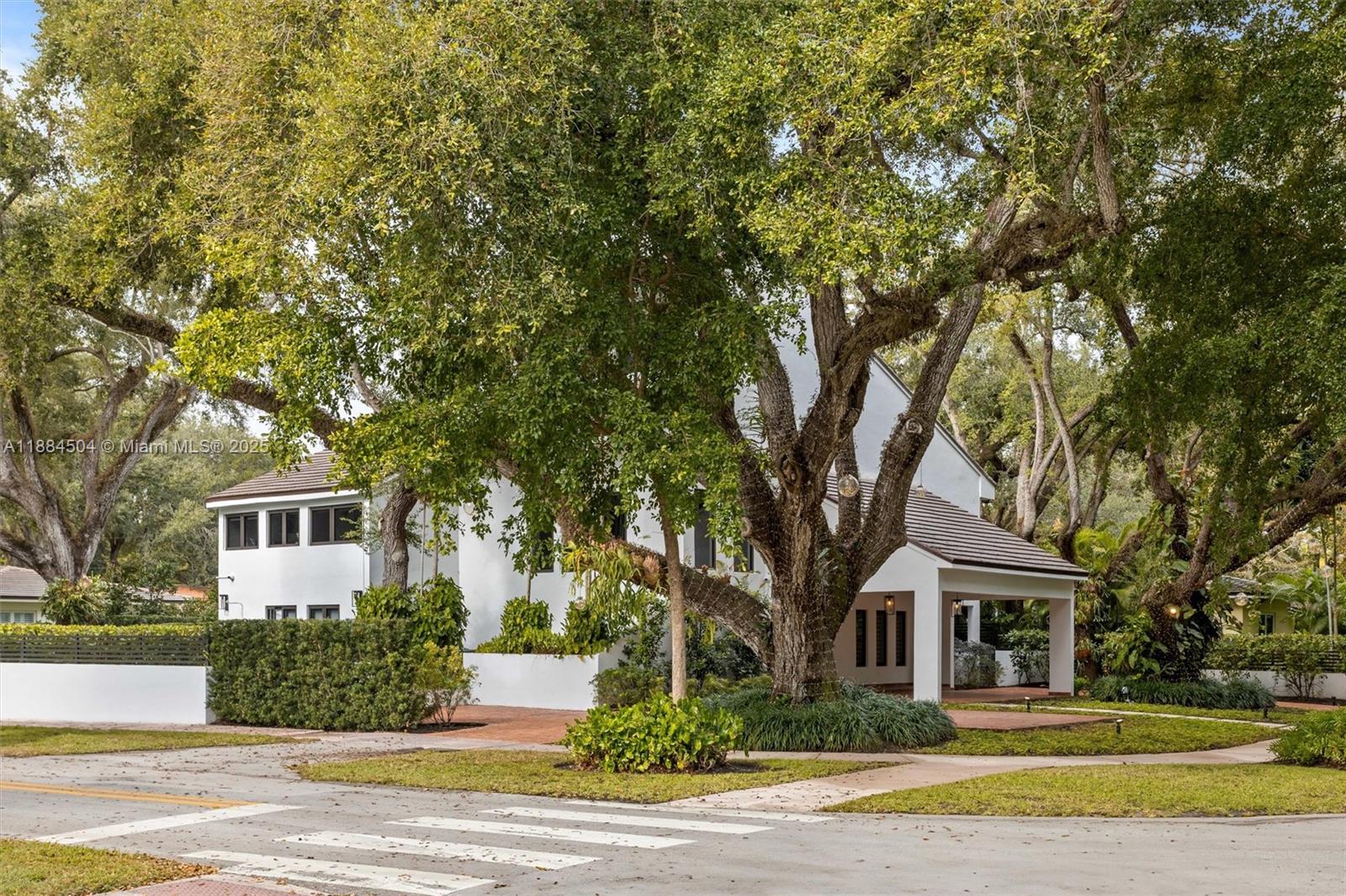 CORAL GABLES RIVIERA SEC - Residential