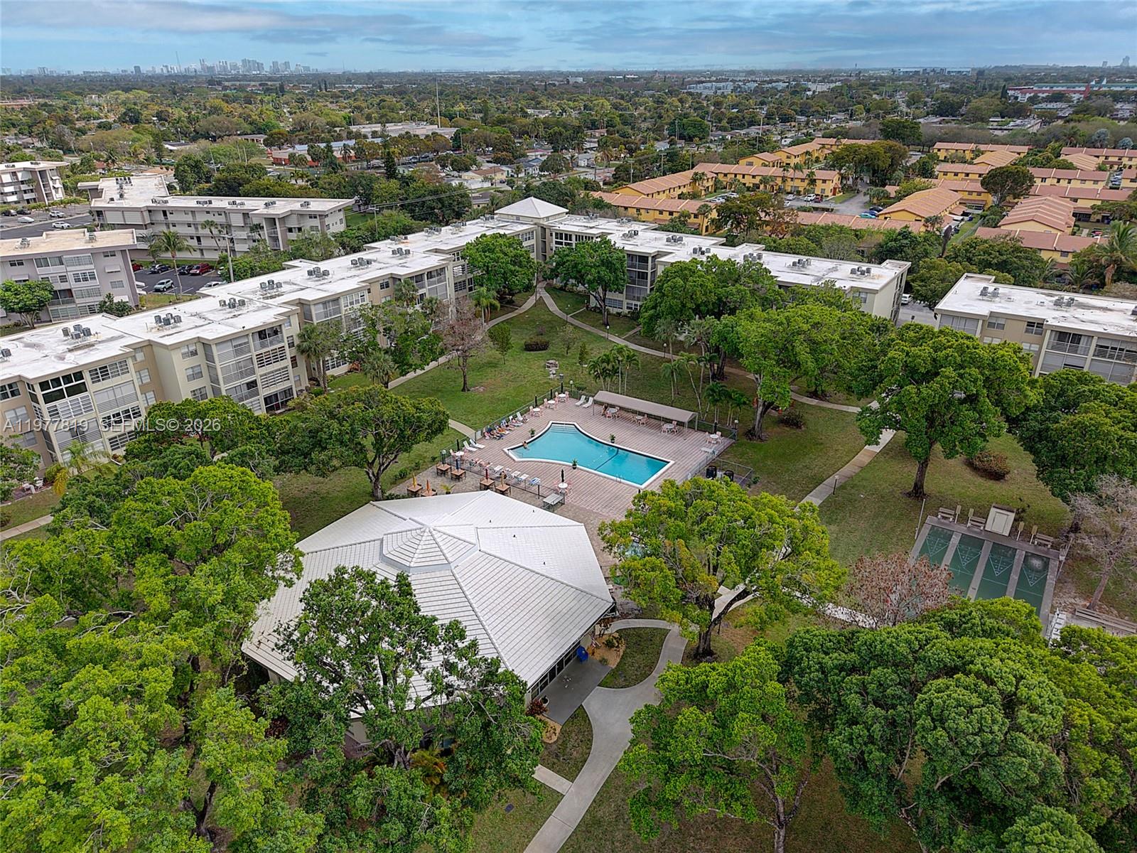 CYPRESS CHASE CONDO NO 1 - Residential