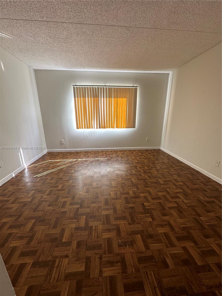 HAMPTON COURT CONDO - Residential