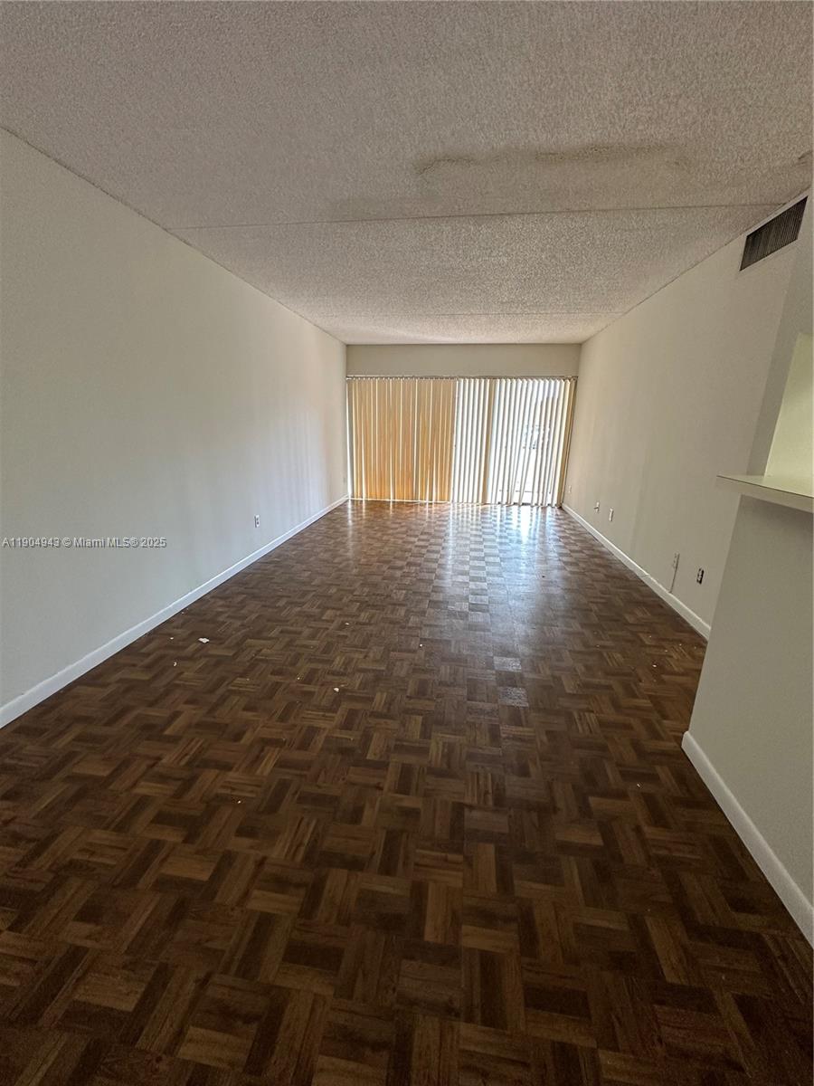 HAMPTON COURT CONDO - Residential
