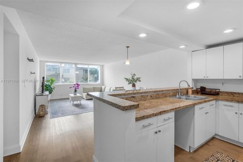 9125 SW 77th Ave 202 Miami FL 33156