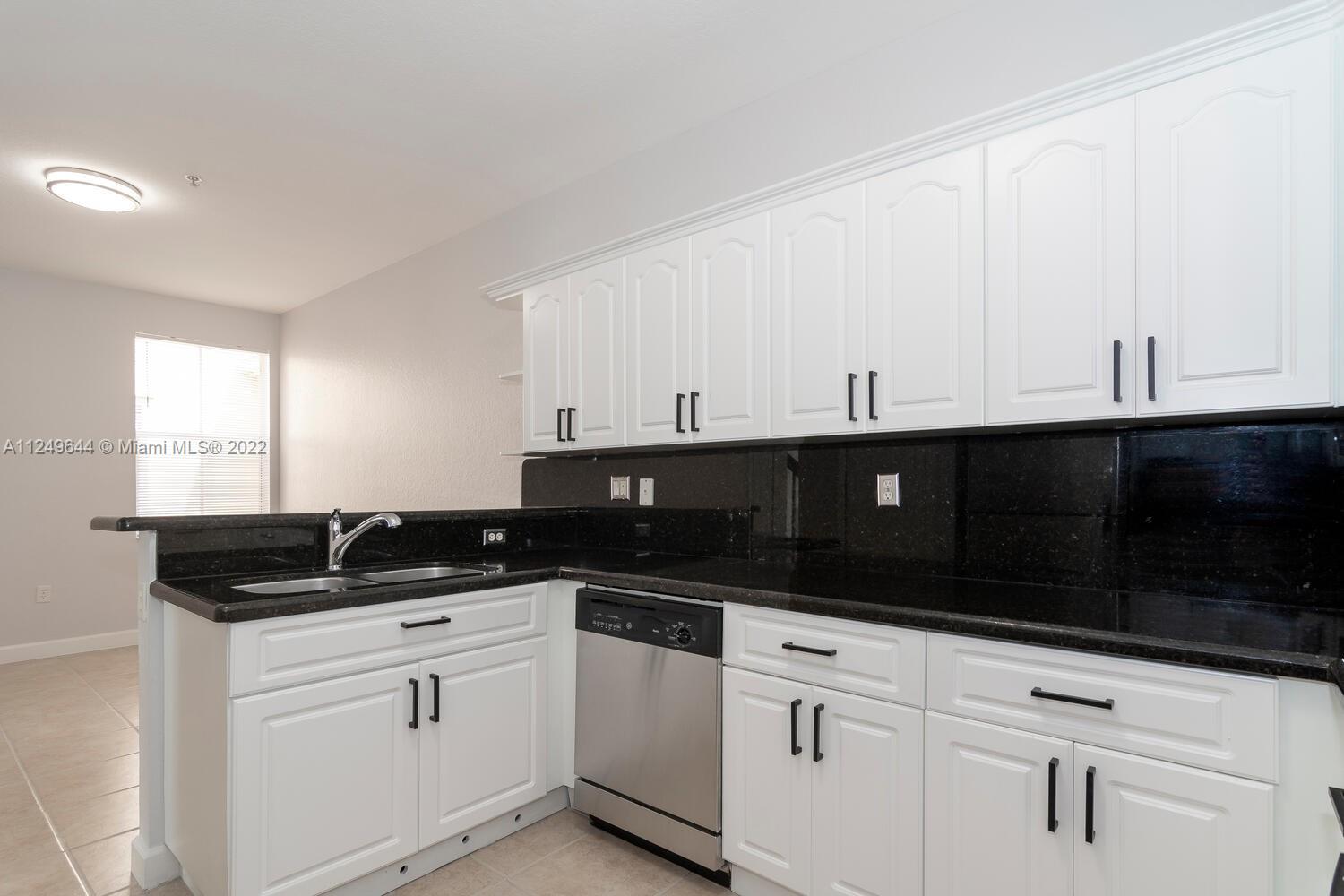 COURTYARDS TWO CONDO - Residential Lease