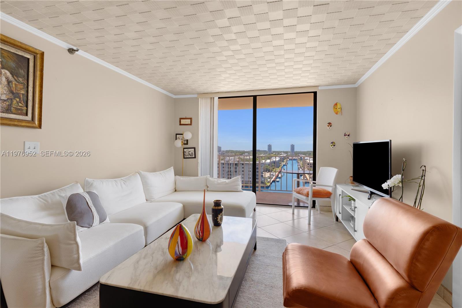 WINSTON TOWERS 700 CONDO - Residential