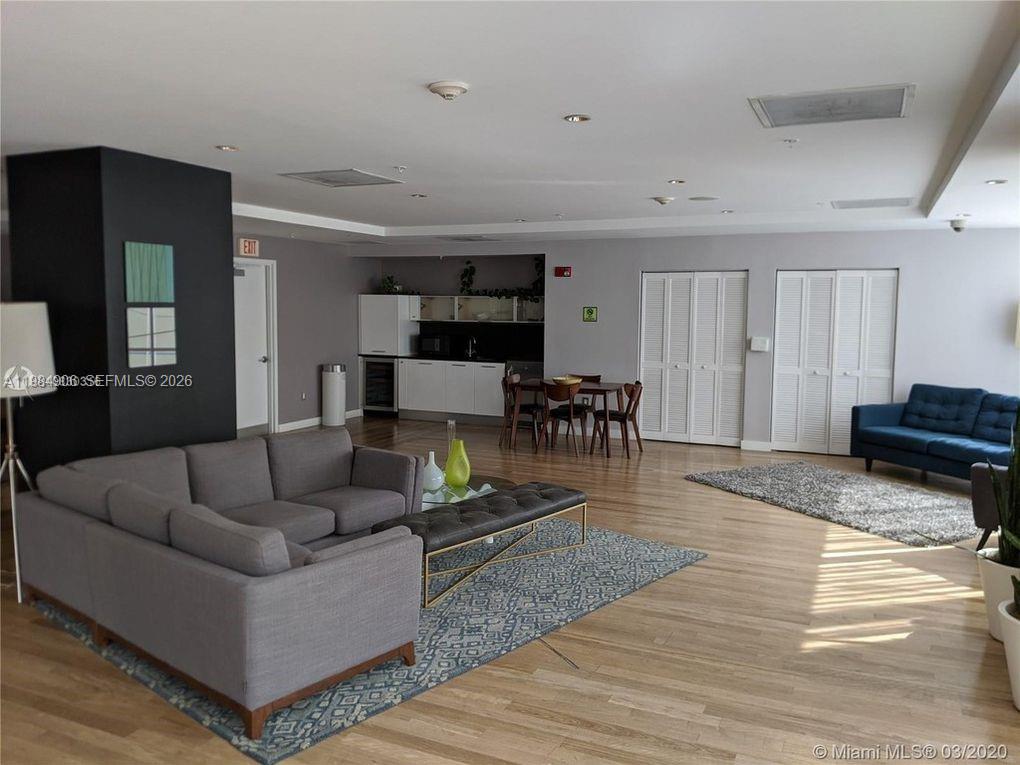 THE LOFT DOWNTOWN II COND - Residential Lease