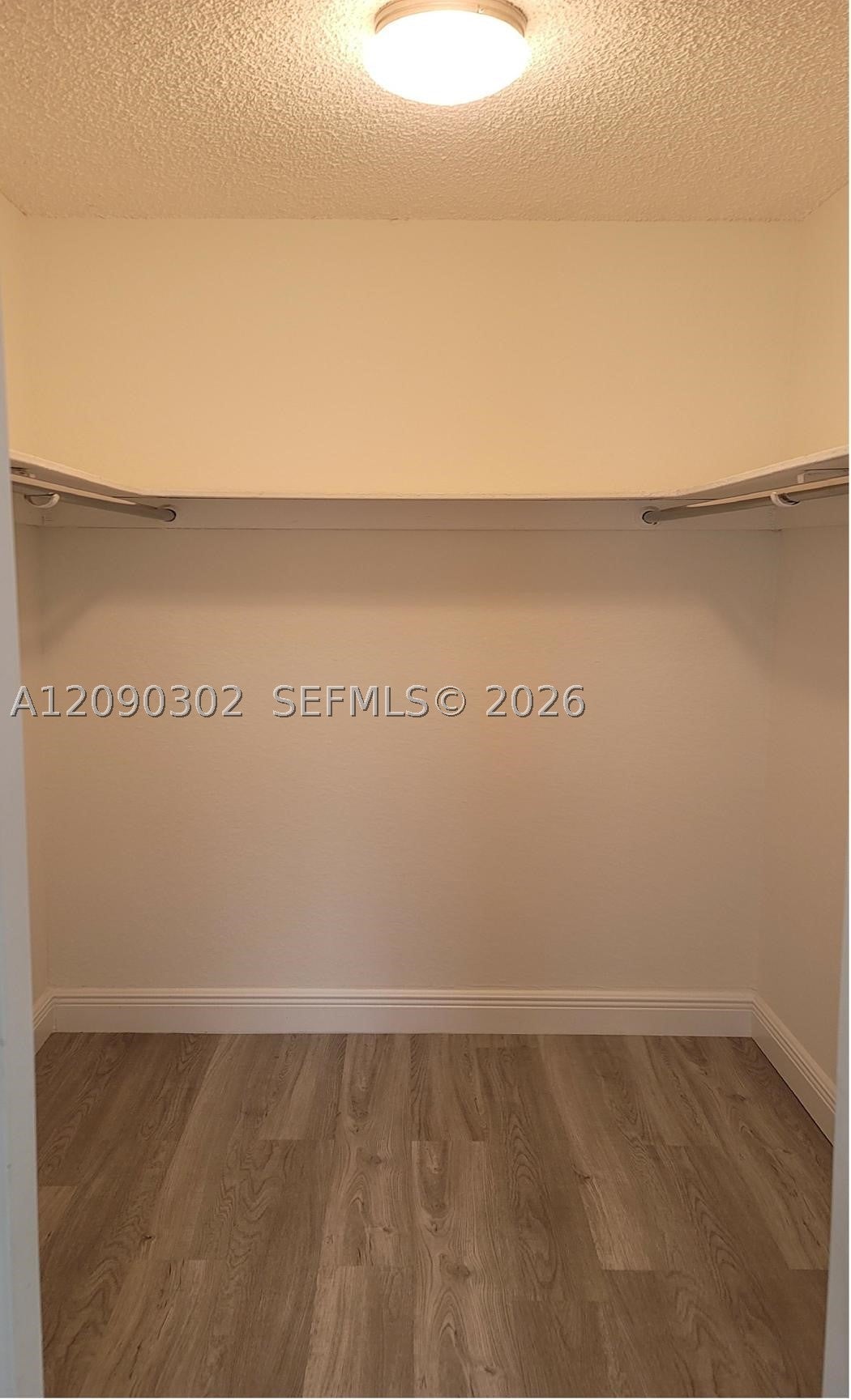 5221 Geneva Way 304
