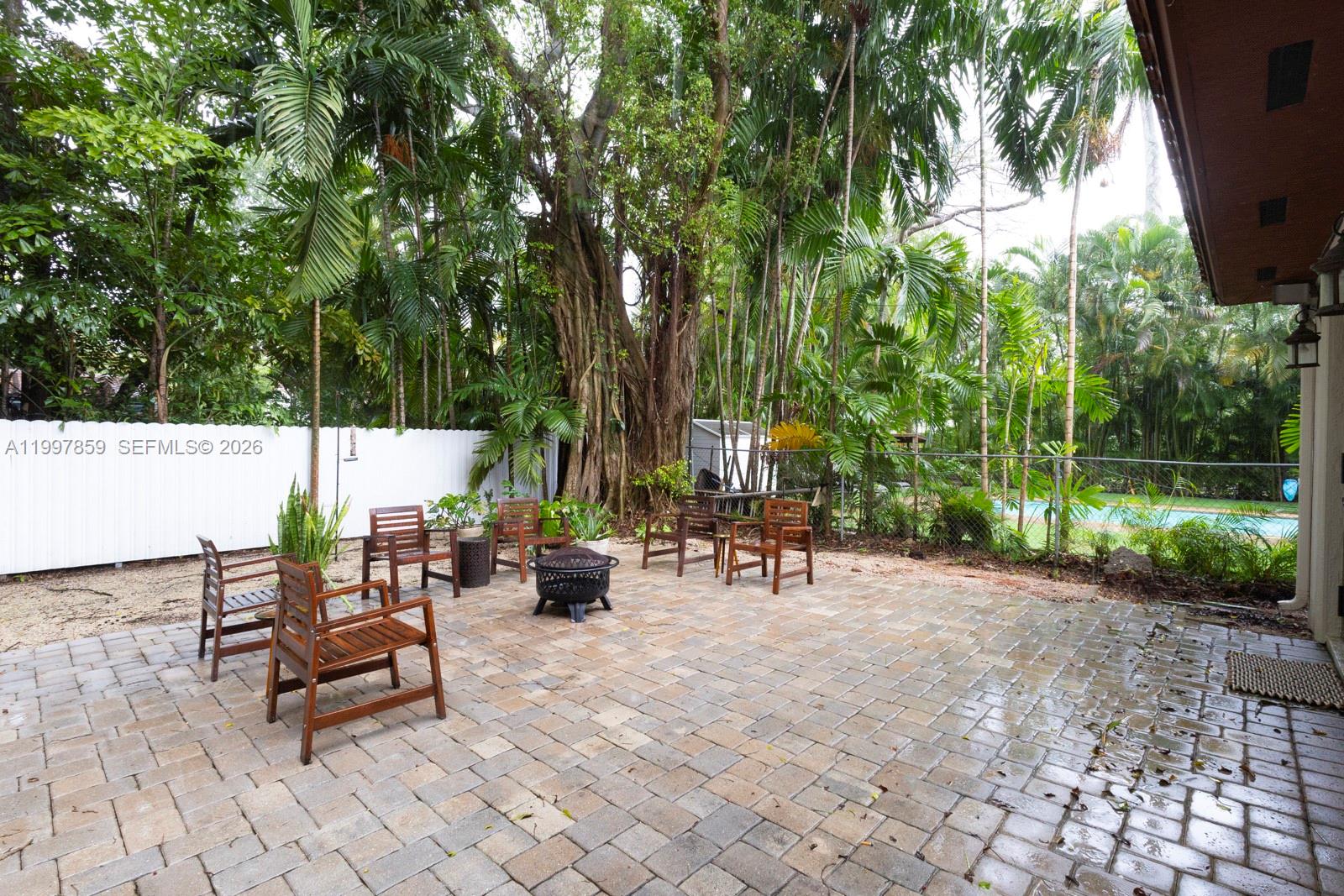 BRICKELL ESTATES - Residential Lease