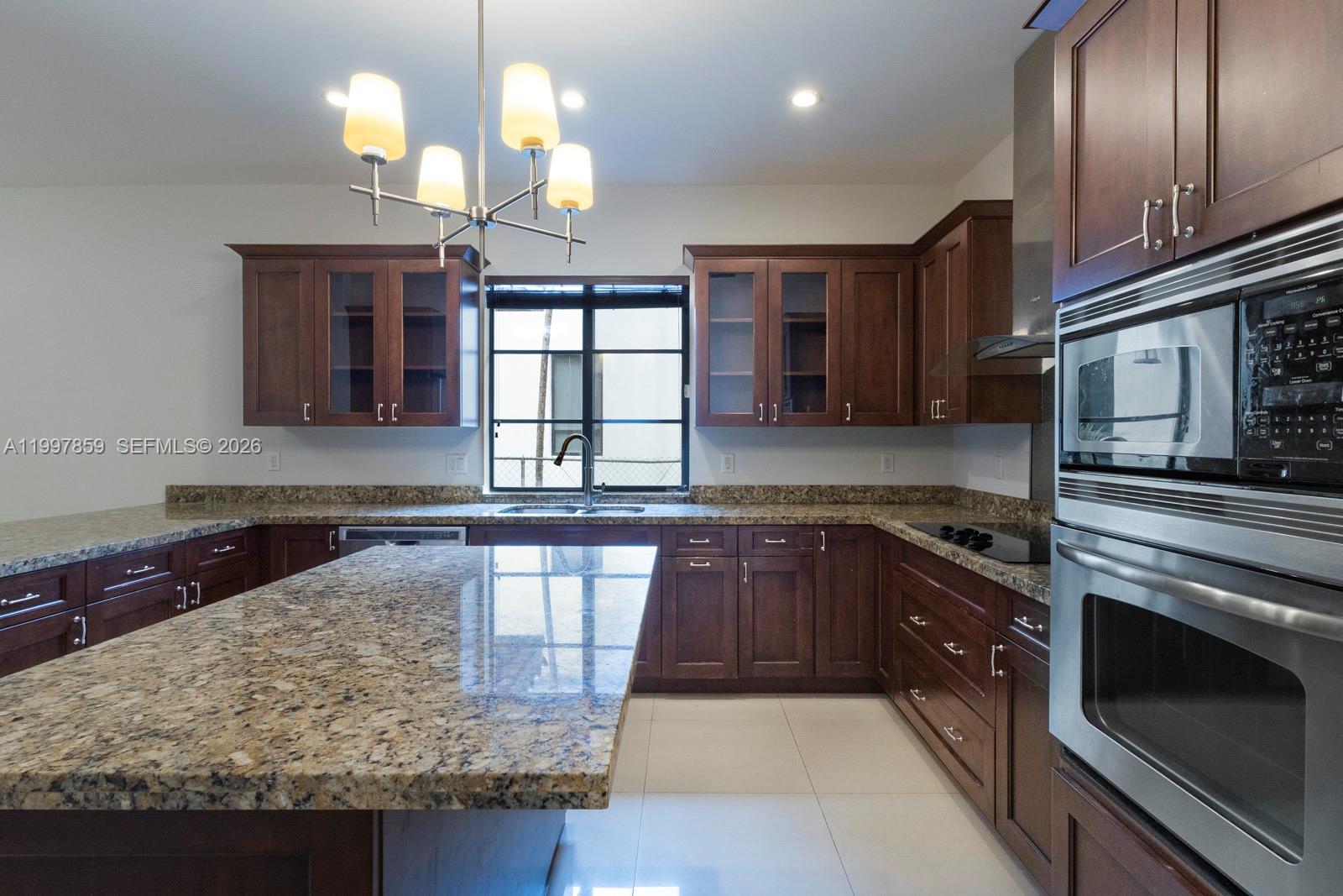 BRICKELL ESTATES - Residential Lease