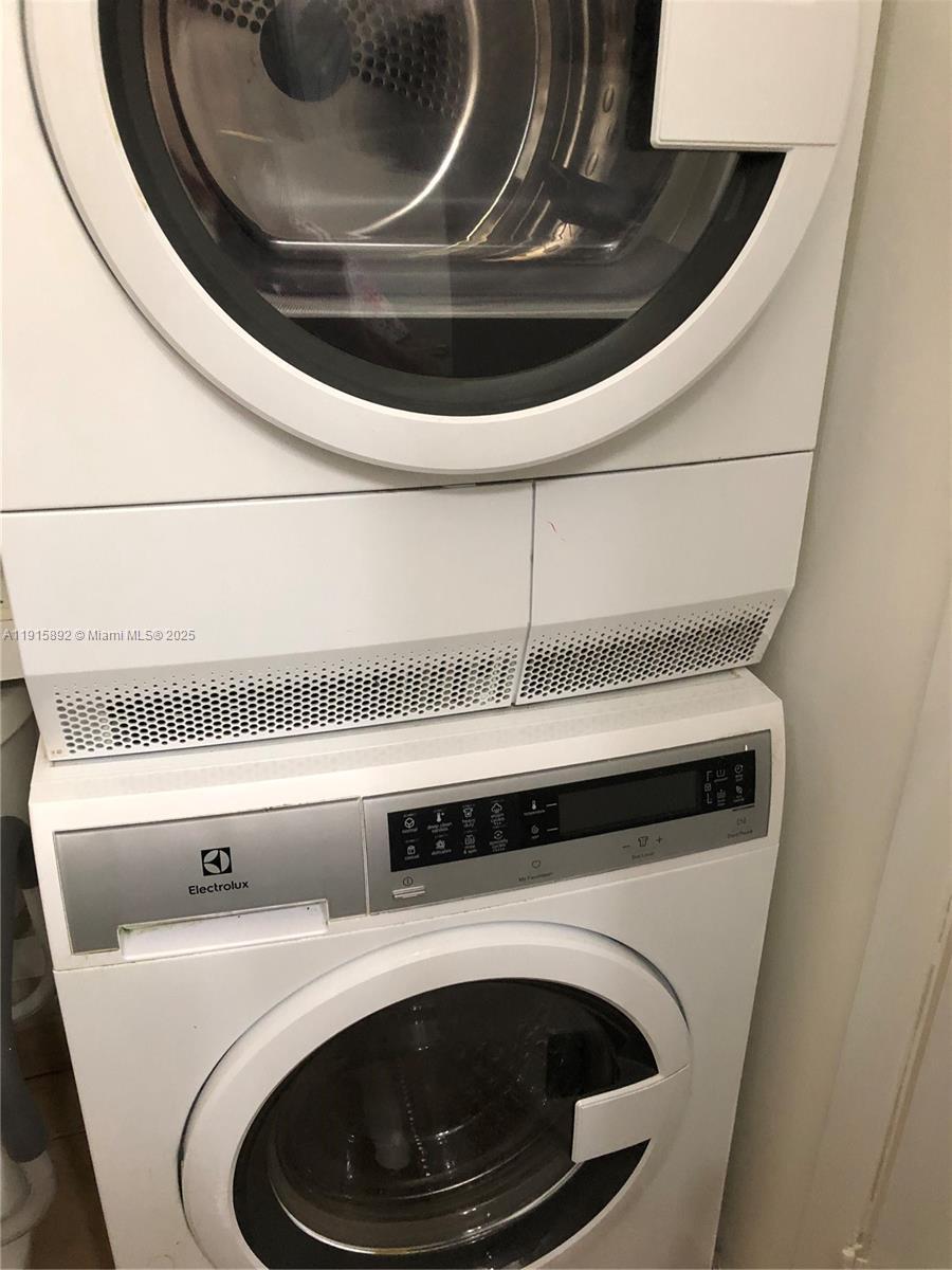 SALZEDO MANOR CONDO - Residential