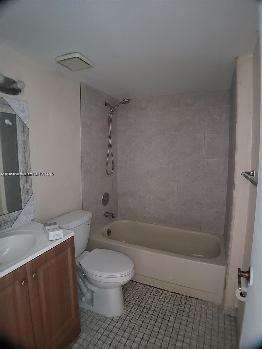 LAS BRISAS VILLAGE CONDO - Residential Lease