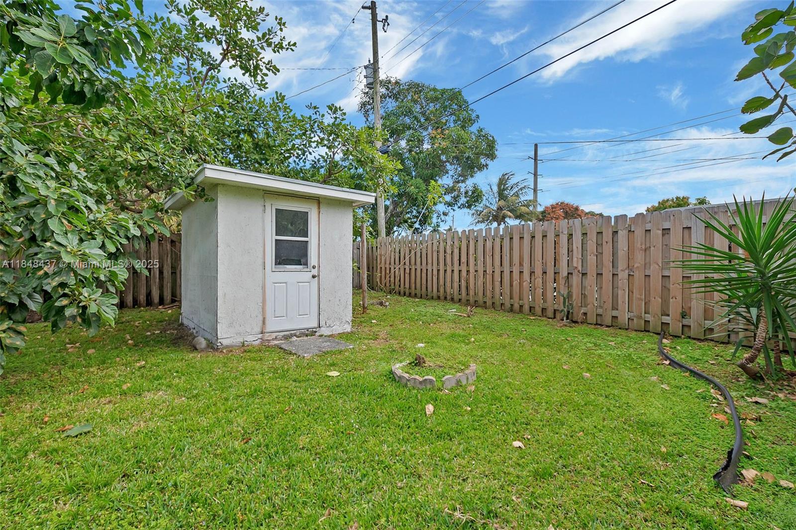 LLOYD ESTATES ADD CORR PL - Residential