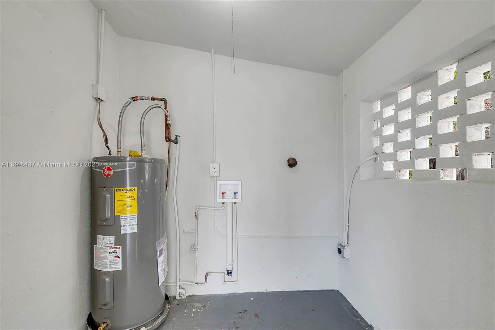 LLOYD ESTATES ADD CORR PL - Residential