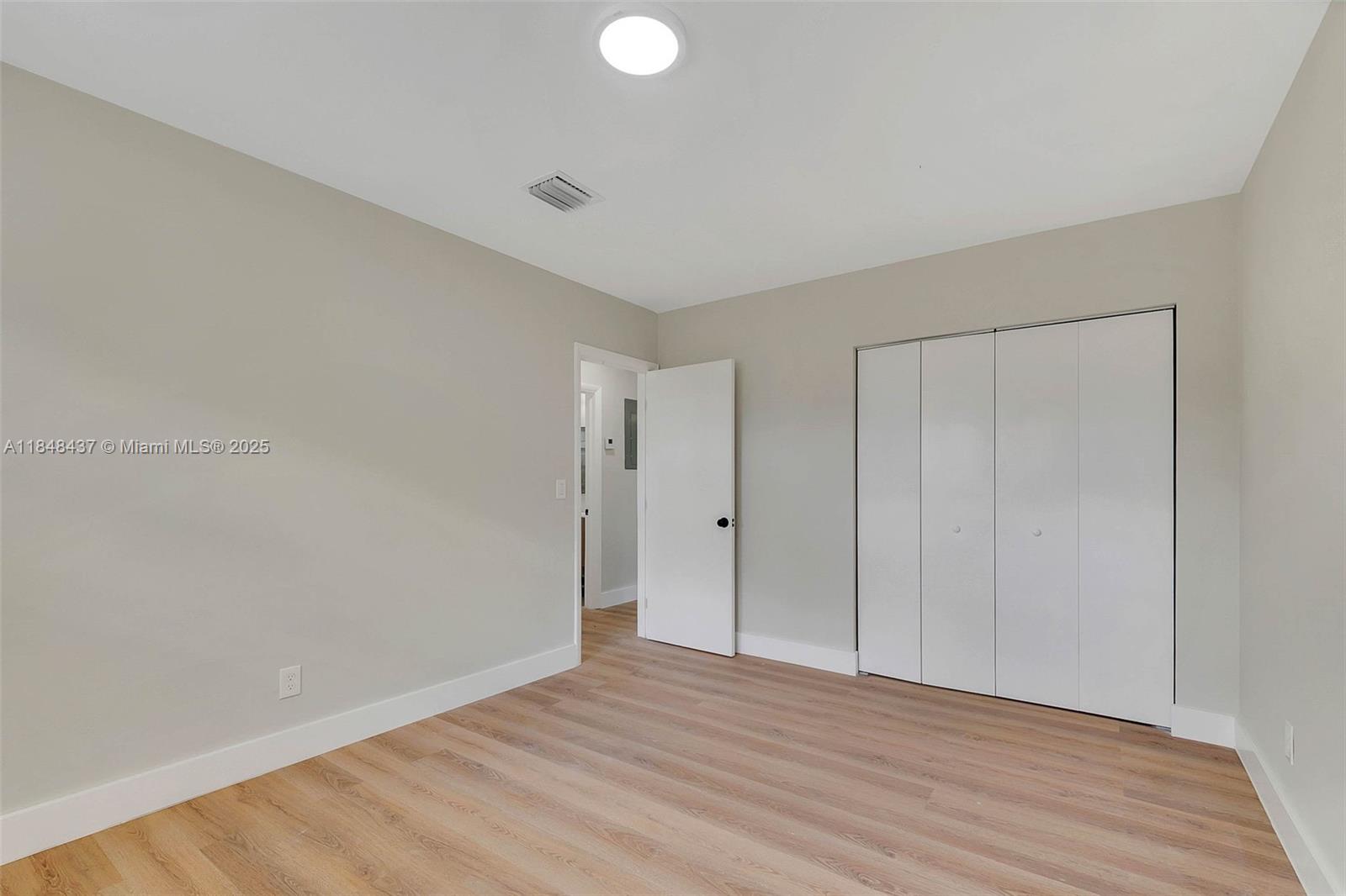 LLOYD ESTATES ADD CORR PL - Residential