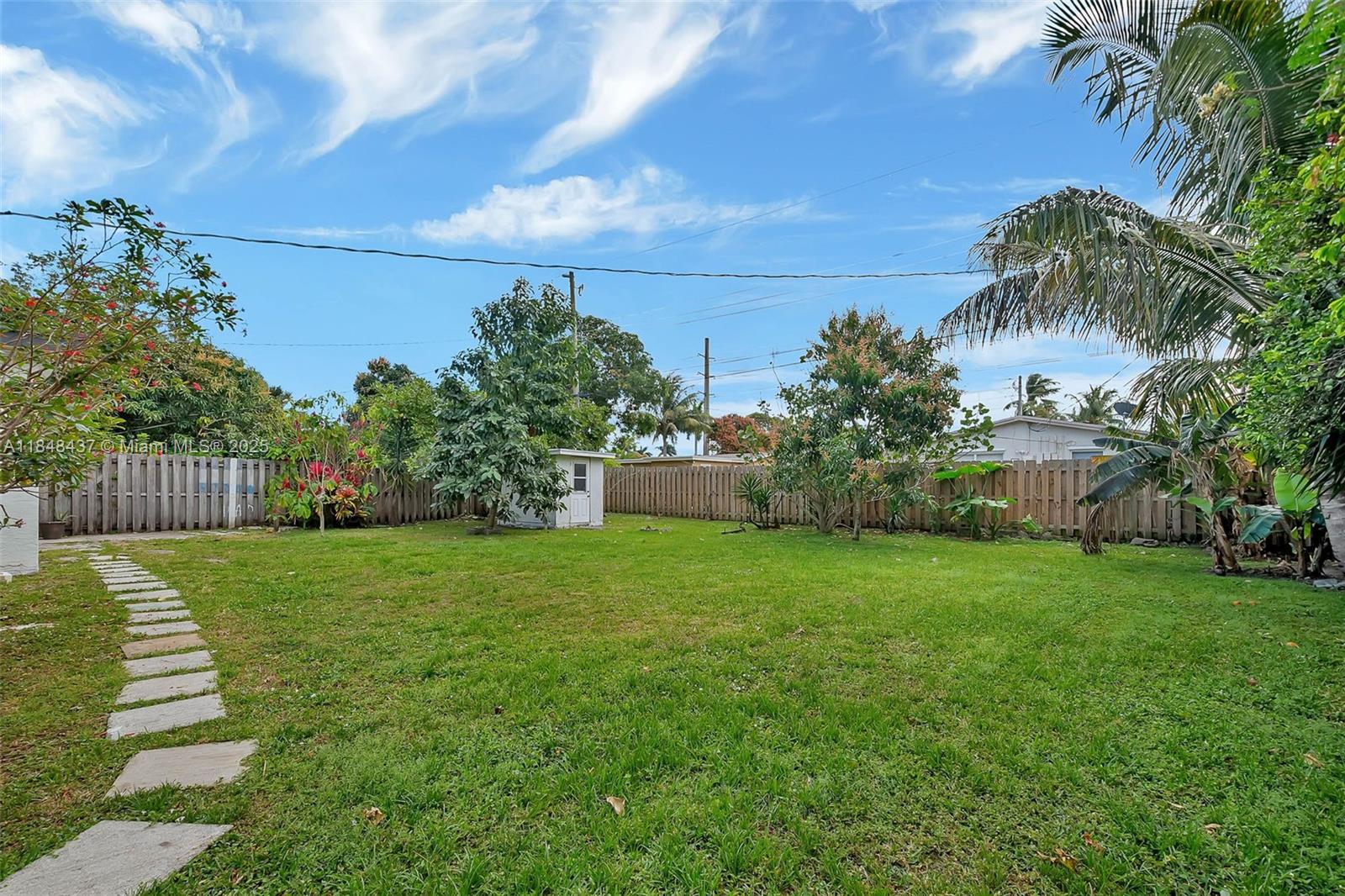 LLOYD ESTATES ADD CORR PL - Residential