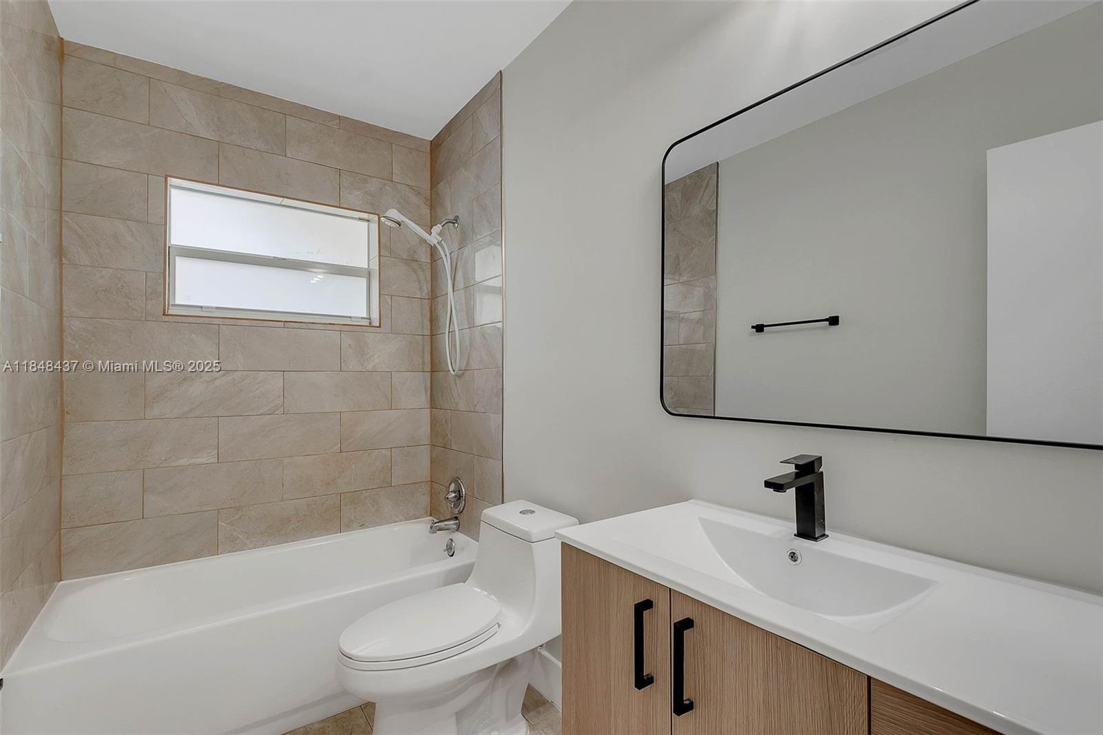 LLOYD ESTATES ADD CORR PL - Residential