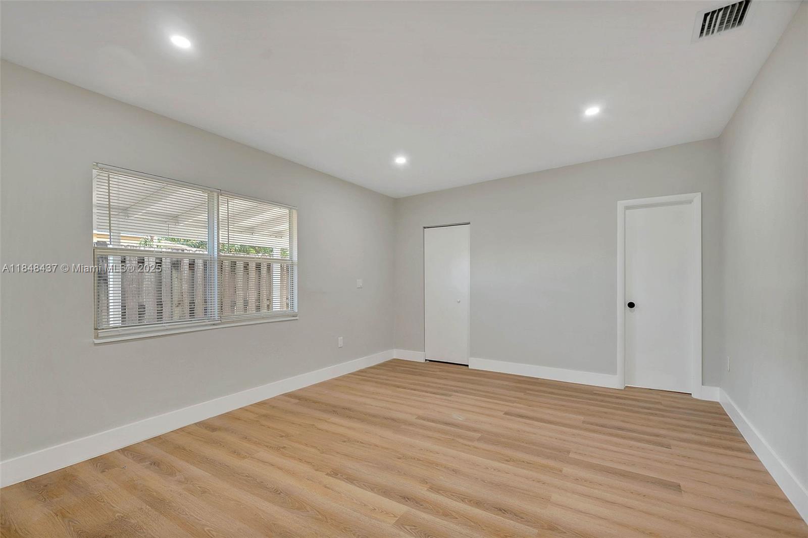 LLOYD ESTATES ADD CORR PL - Residential