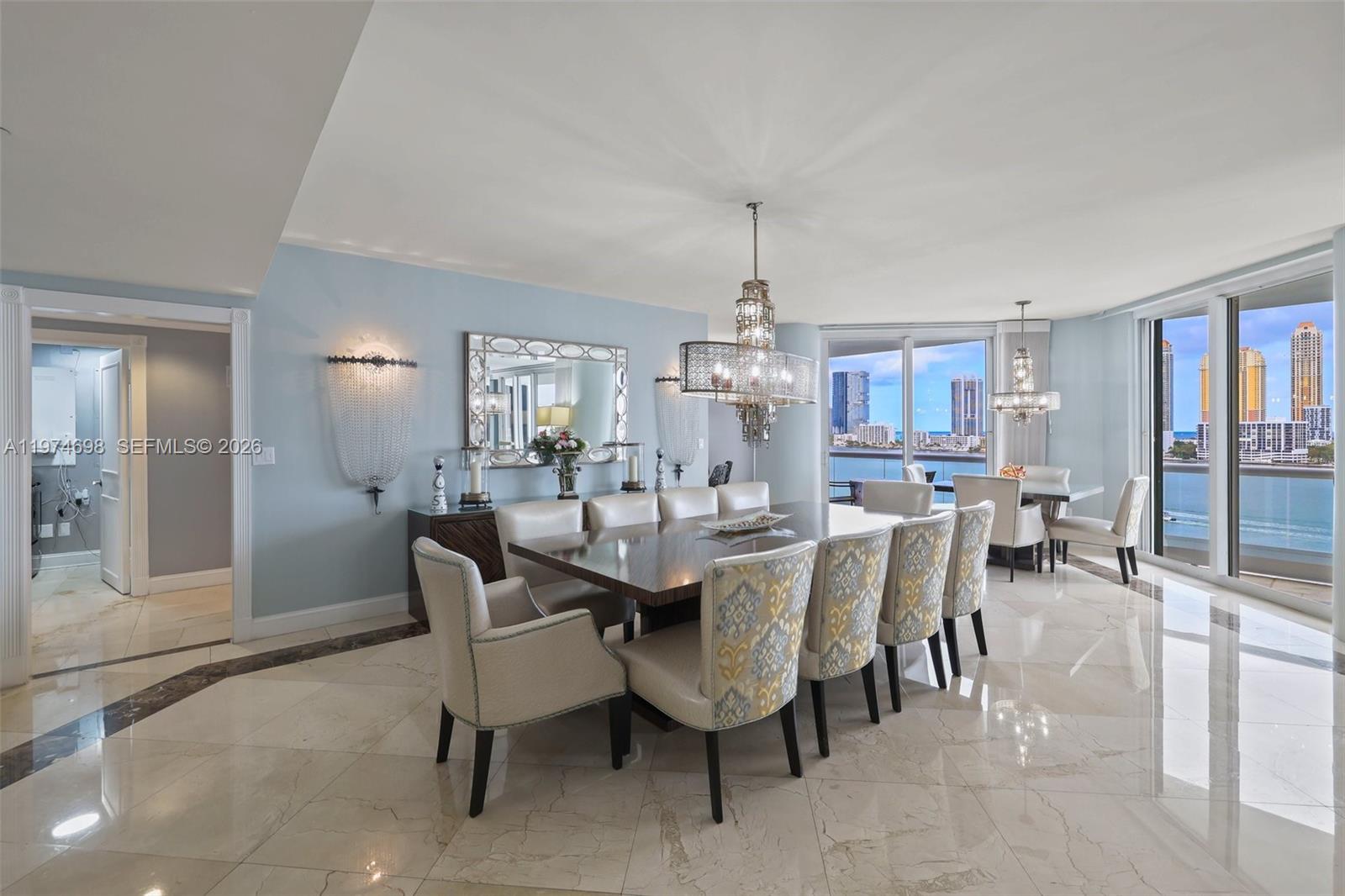 2600 Island Blvd 1006