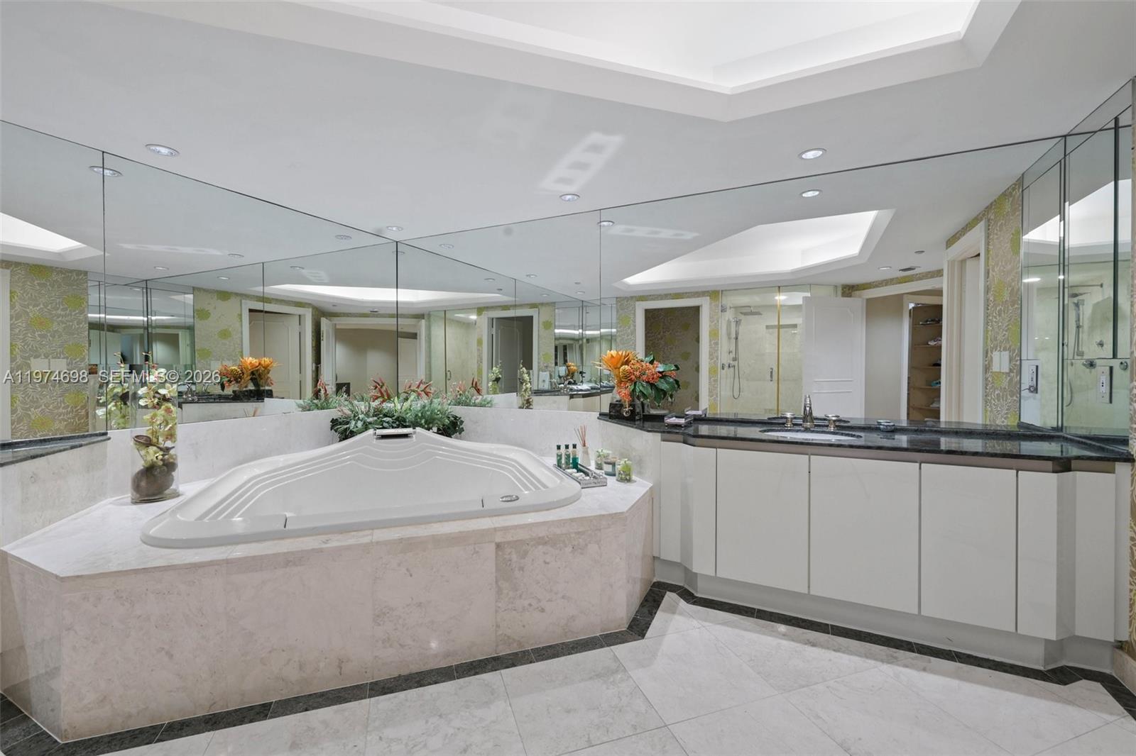 2600 ISL BLVD WILLIAMS IS - Residential