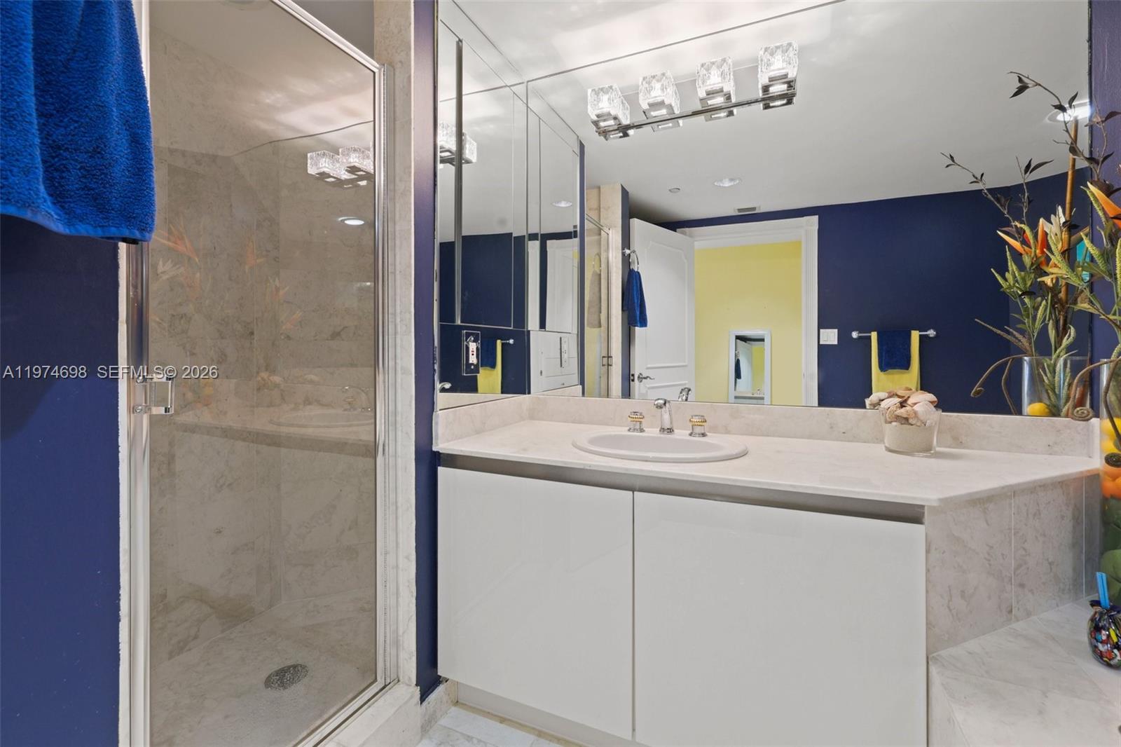 2600 ISL BLVD WILLIAMS IS - Residential