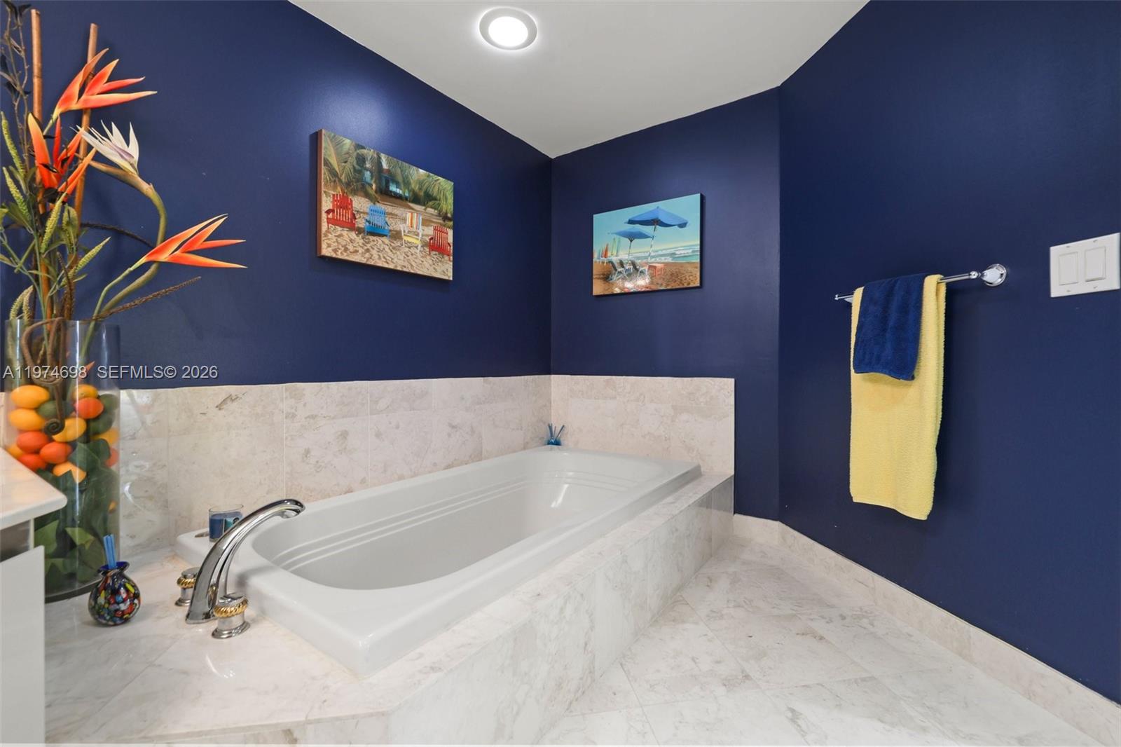 2600 ISL BLVD WILLIAMS IS - Residential