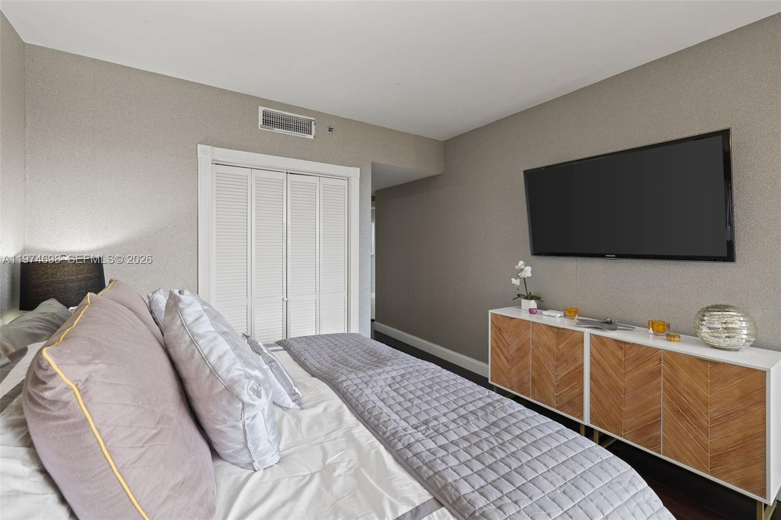 2600 ISL BLVD WILLIAMS IS - Residential