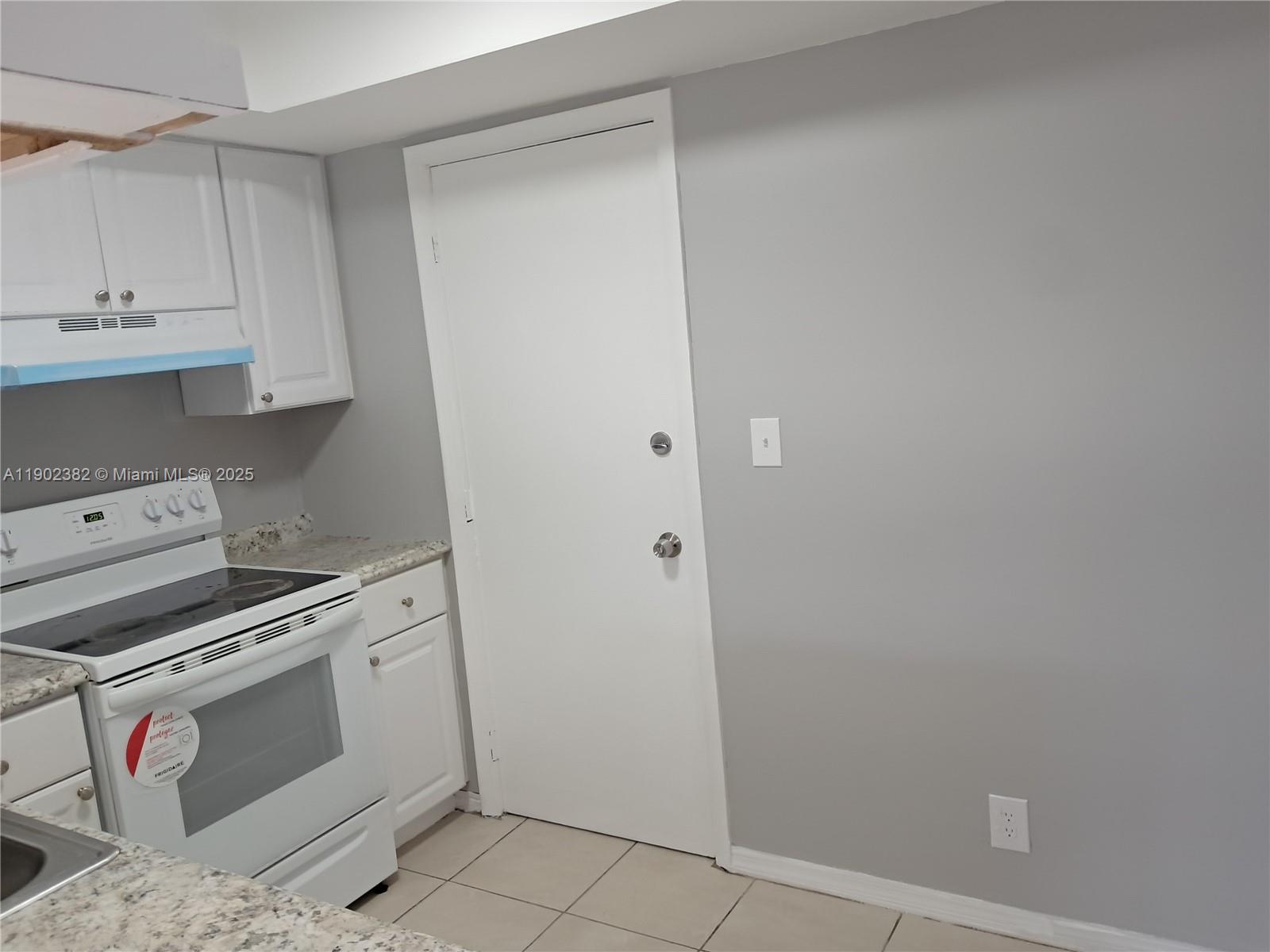 FOUNTAINVIEW CONDO - Residential Lease