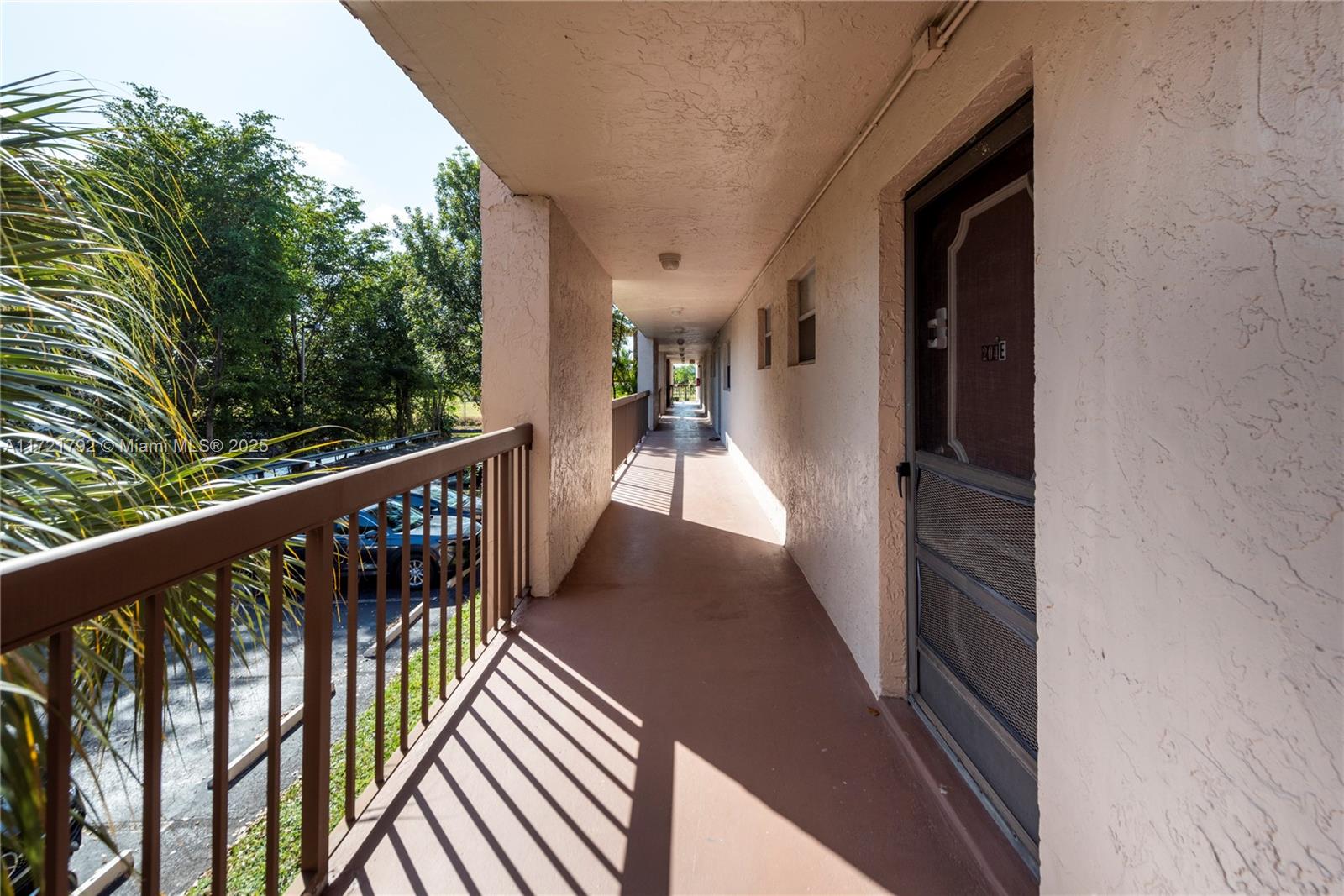 NOVA GARDENS CONDO - Residential