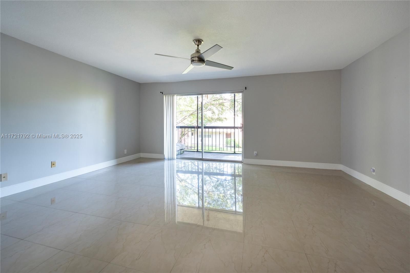 NOVA GARDENS CONDO - Residential