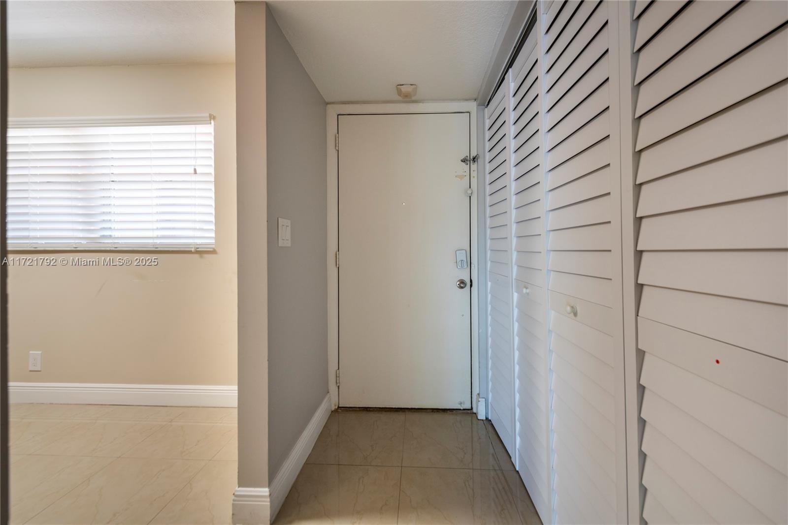 NOVA GARDENS CONDO - Residential