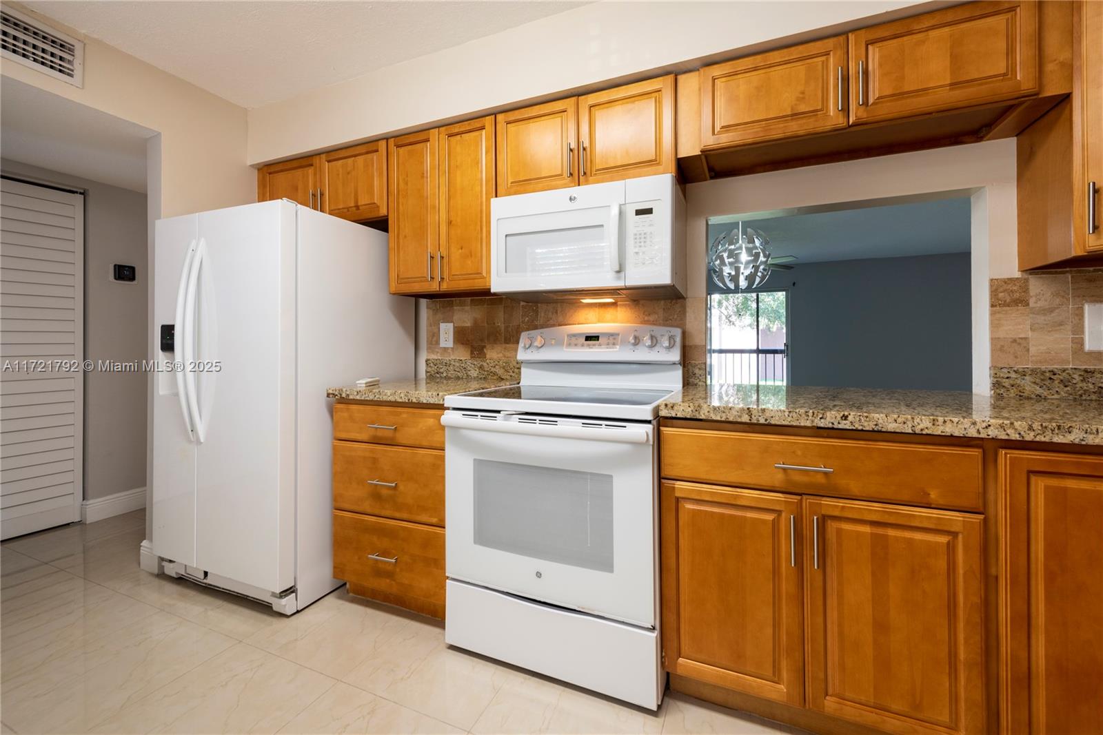 NOVA GARDENS CONDO - Residential
