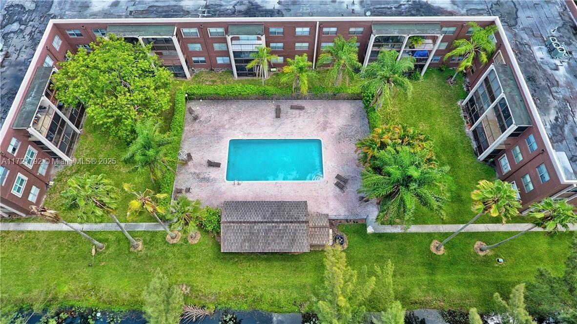 NOVA GARDENS CONDO - Residential