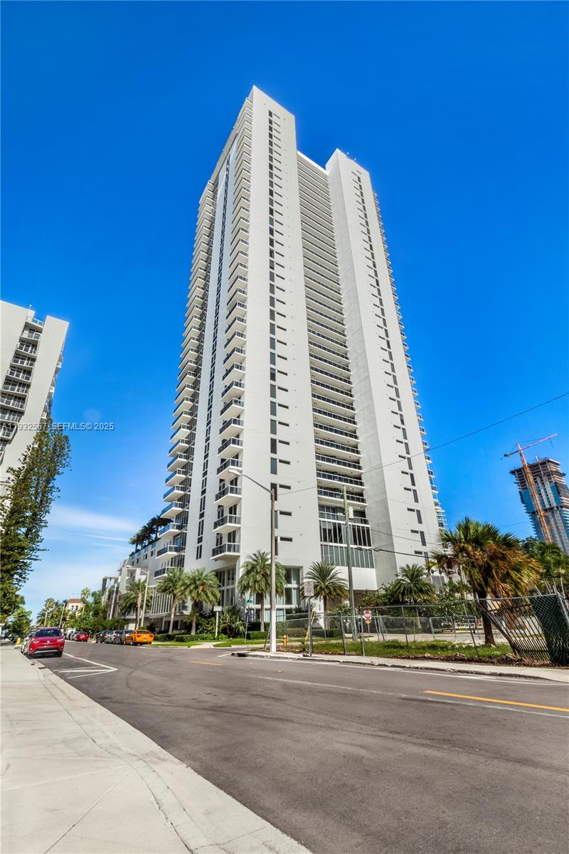 BAY HOUSE MIAMI CONDO - Residential Lease