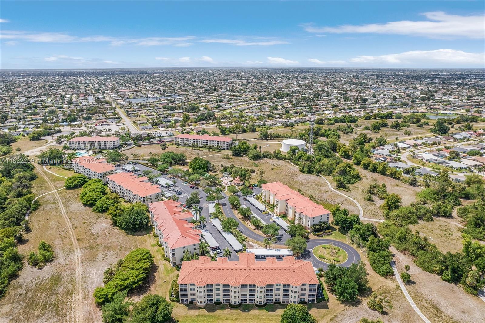 FAIRWAY VILLAS - Residential