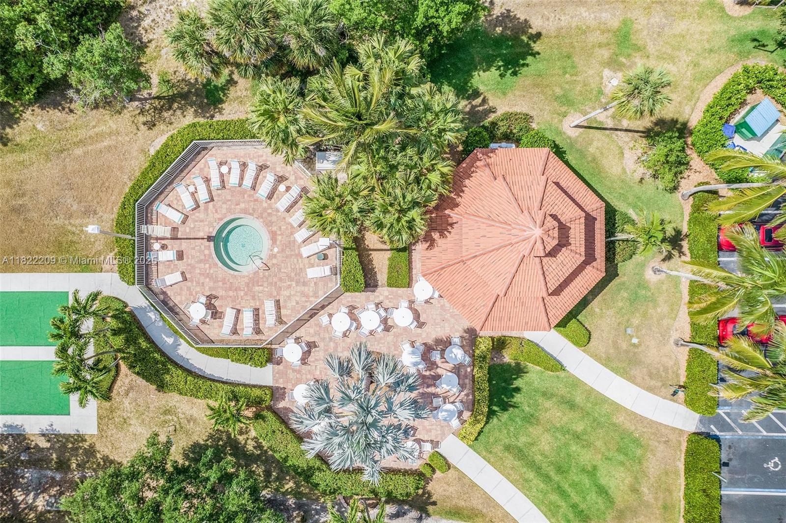 FAIRWAY VILLAS - Residential