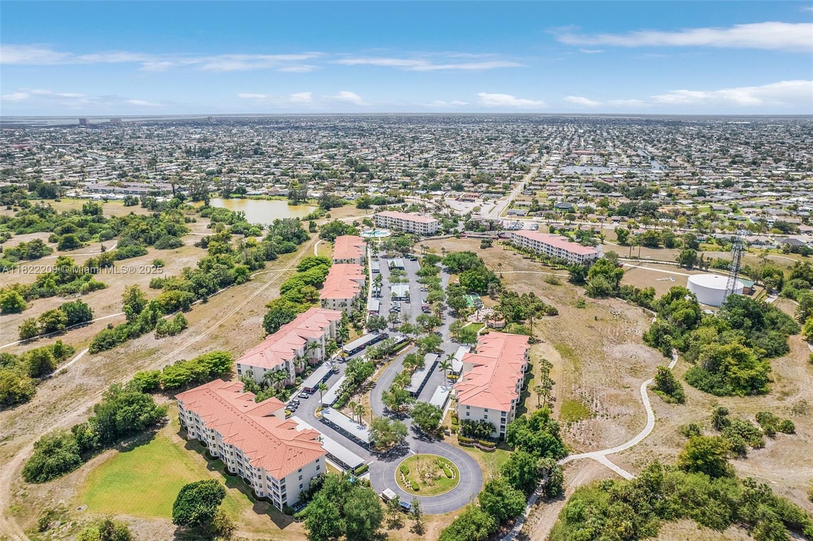 FAIRWAY VILLAS - Residential