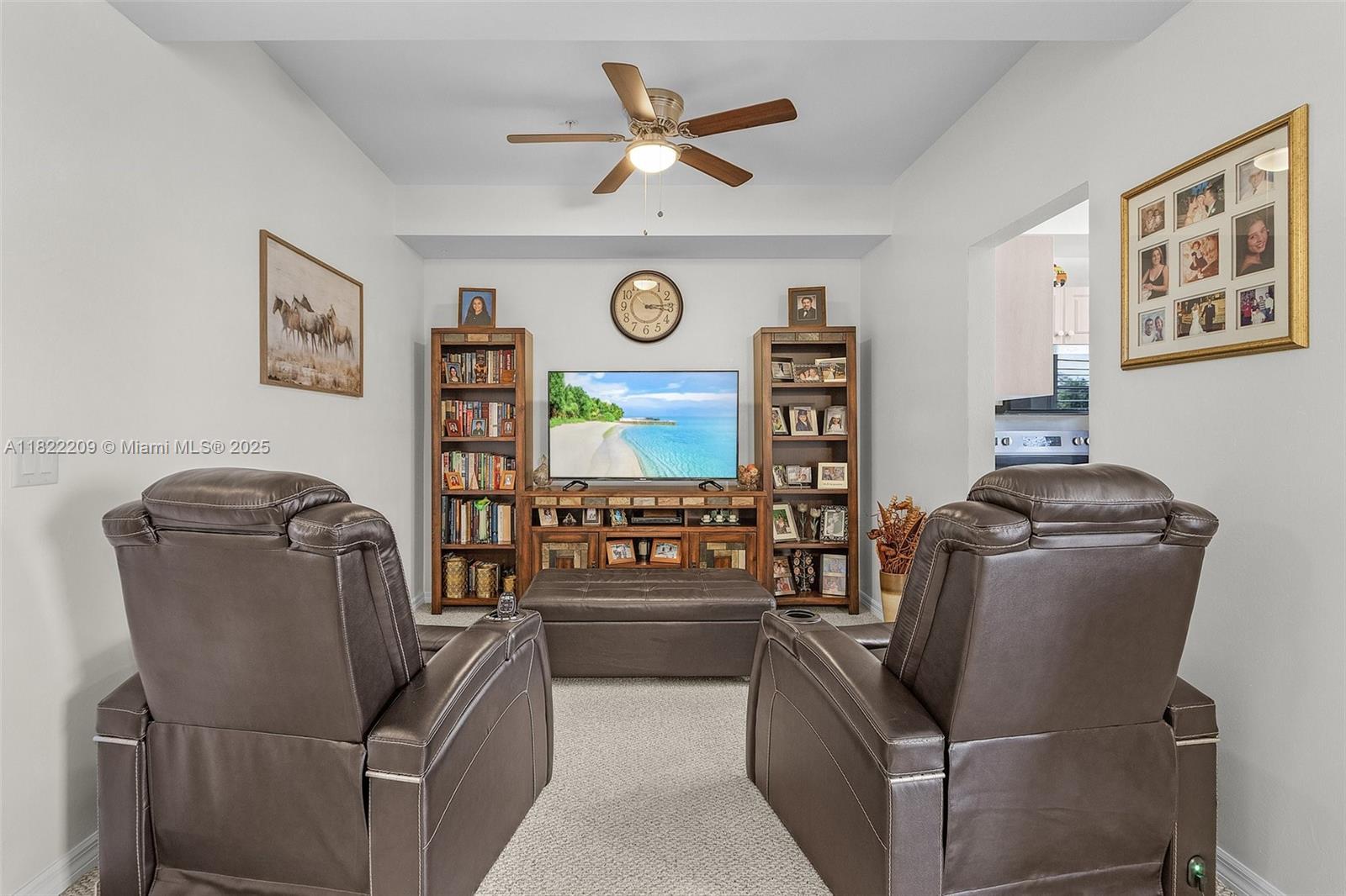 FAIRWAY VILLAS - Residential