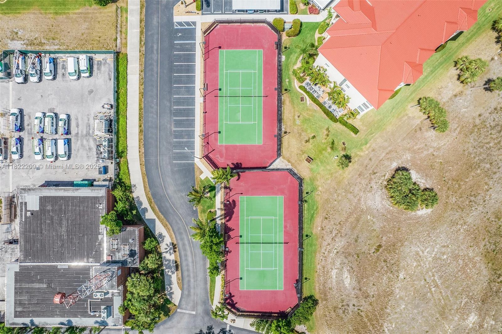 FAIRWAY VILLAS - Residential