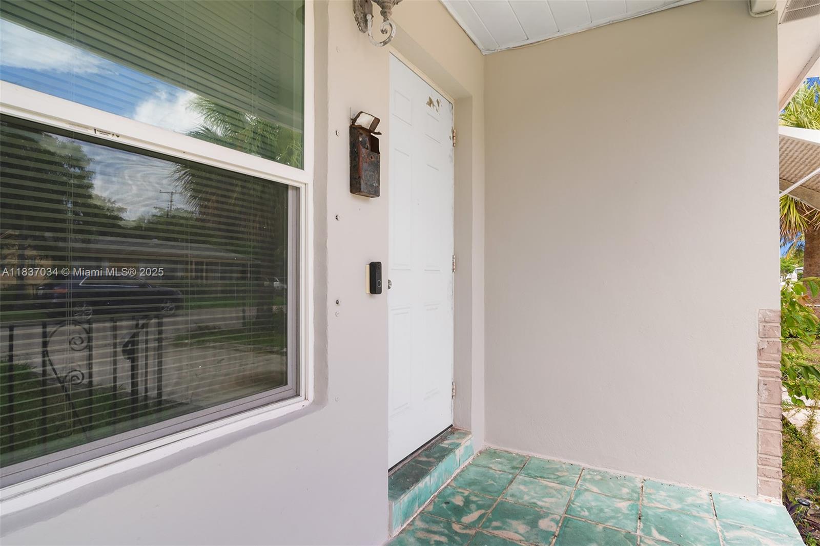 131 W 35th St Apt 1, Riviera Beach, FL, 33404/$350,000 4 131 W 35th St Apt 1