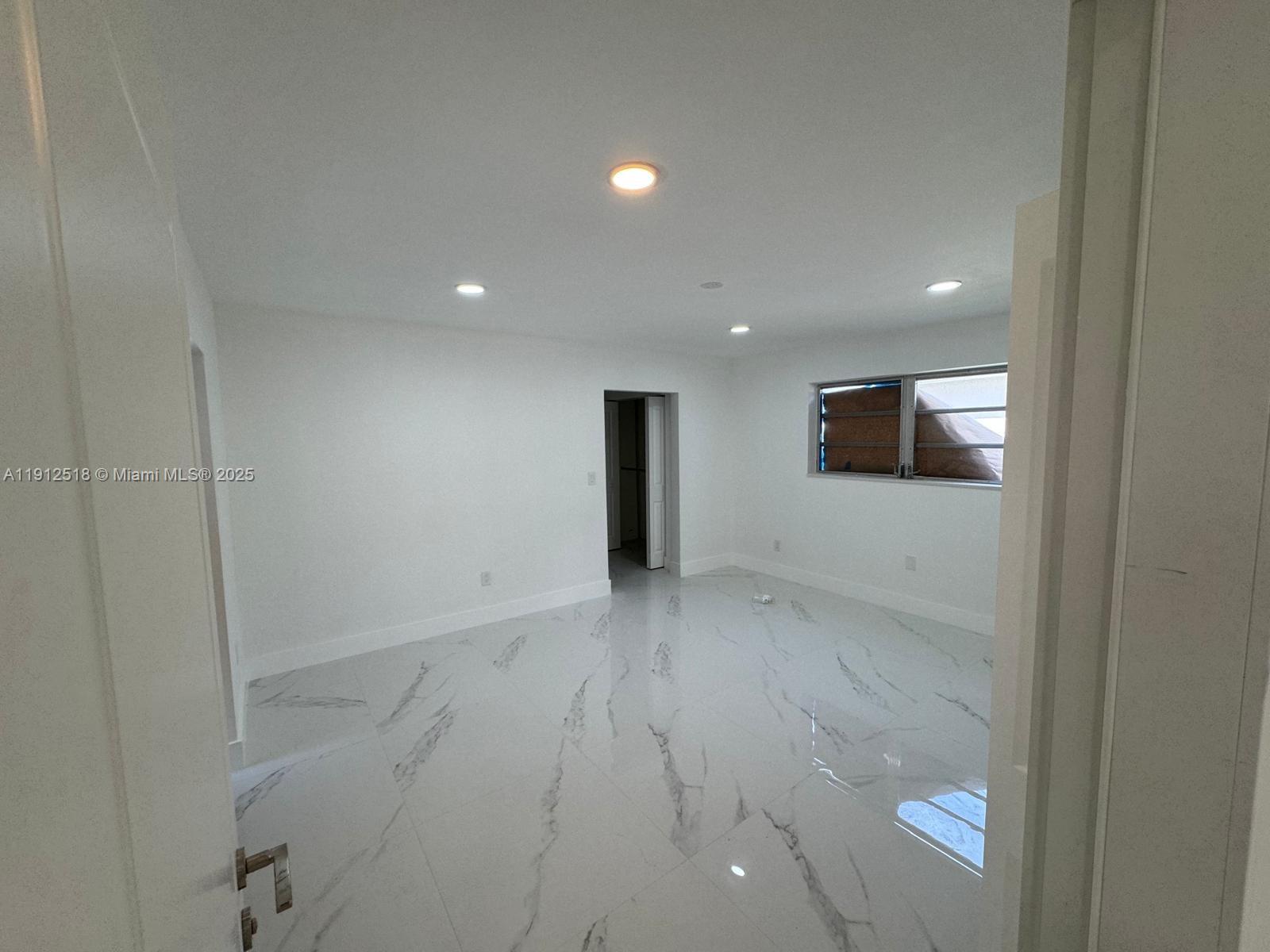 PASADENA LAKES WEST - Residential