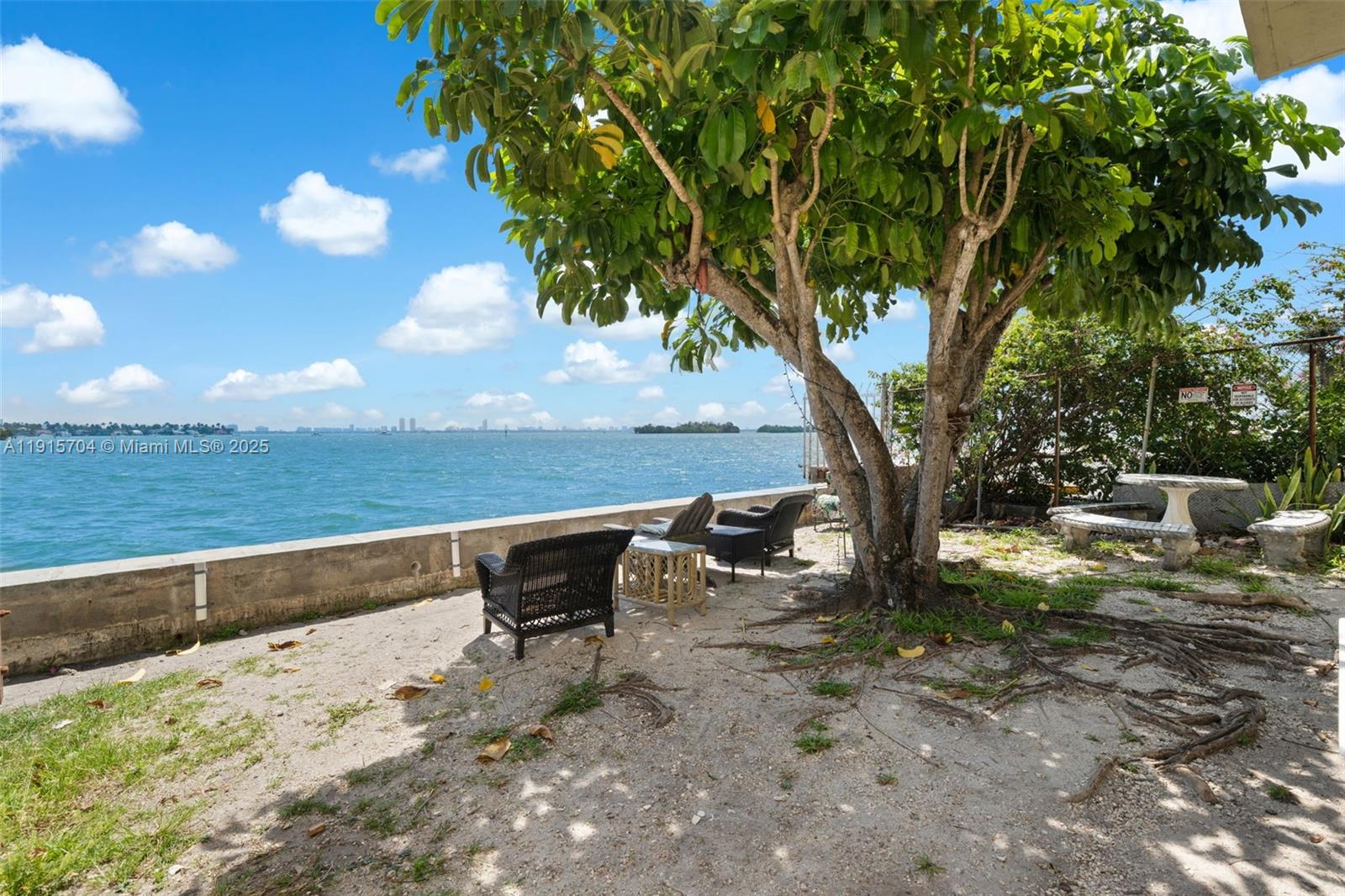 TUDOR HOUSE CONDO - Residential