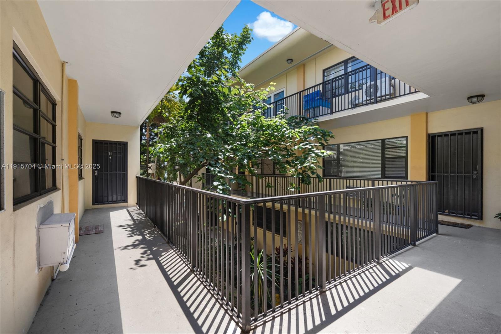 TUDOR HOUSE CONDO - Residential