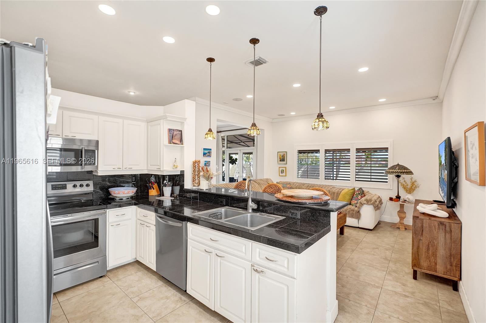 BIG FIVE HOMES - Residential