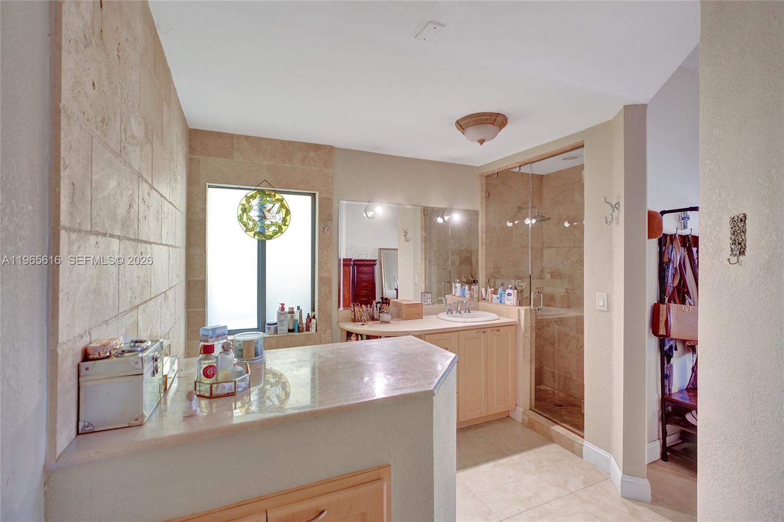 BIG FIVE HOMES - Residential