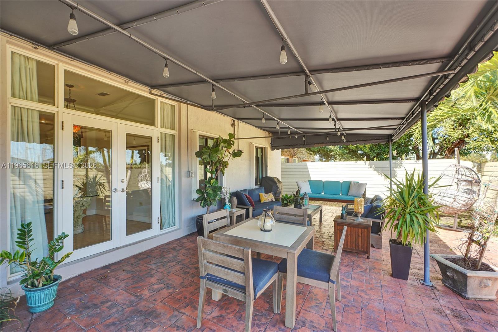 BIG FIVE HOMES - Residential