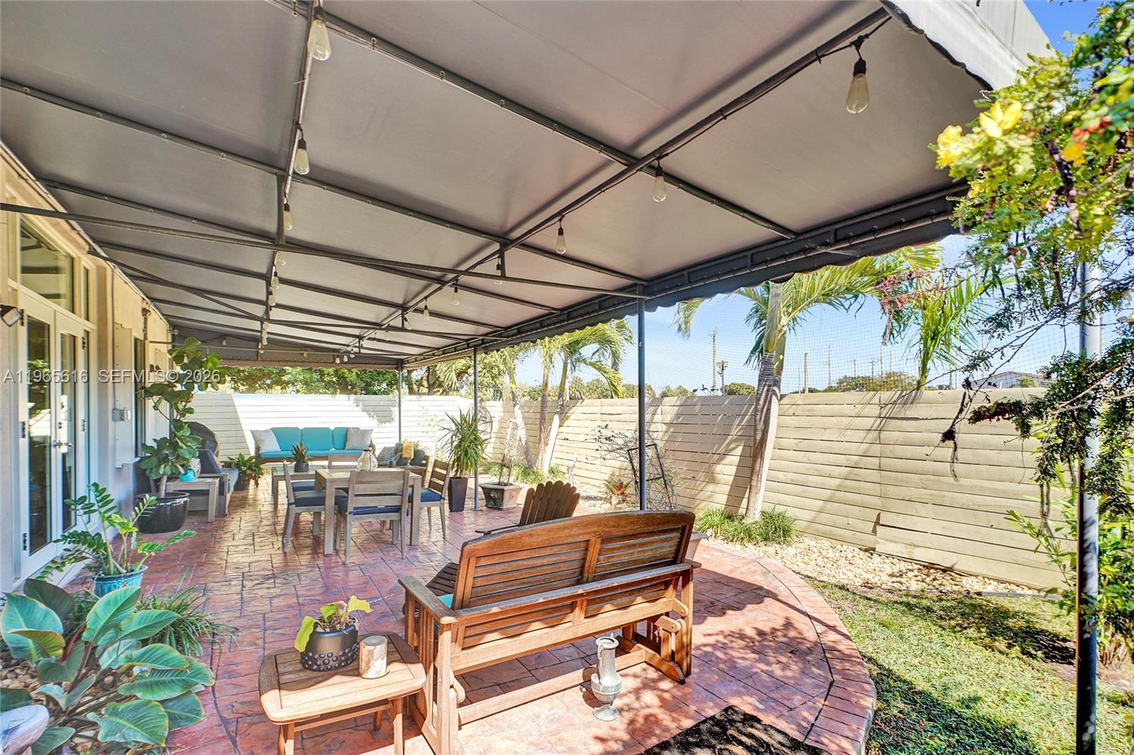 BIG FIVE HOMES - Residential