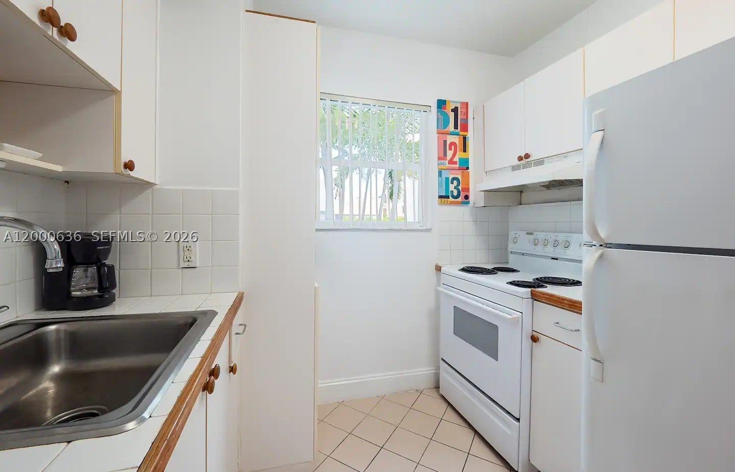 2615 Collins Ave 37