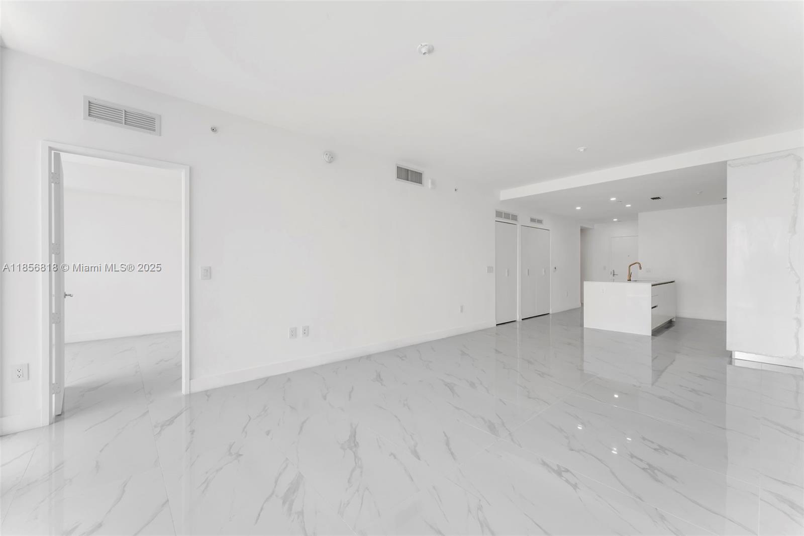 ARIA RESERVE SOUTH - Residential Lease