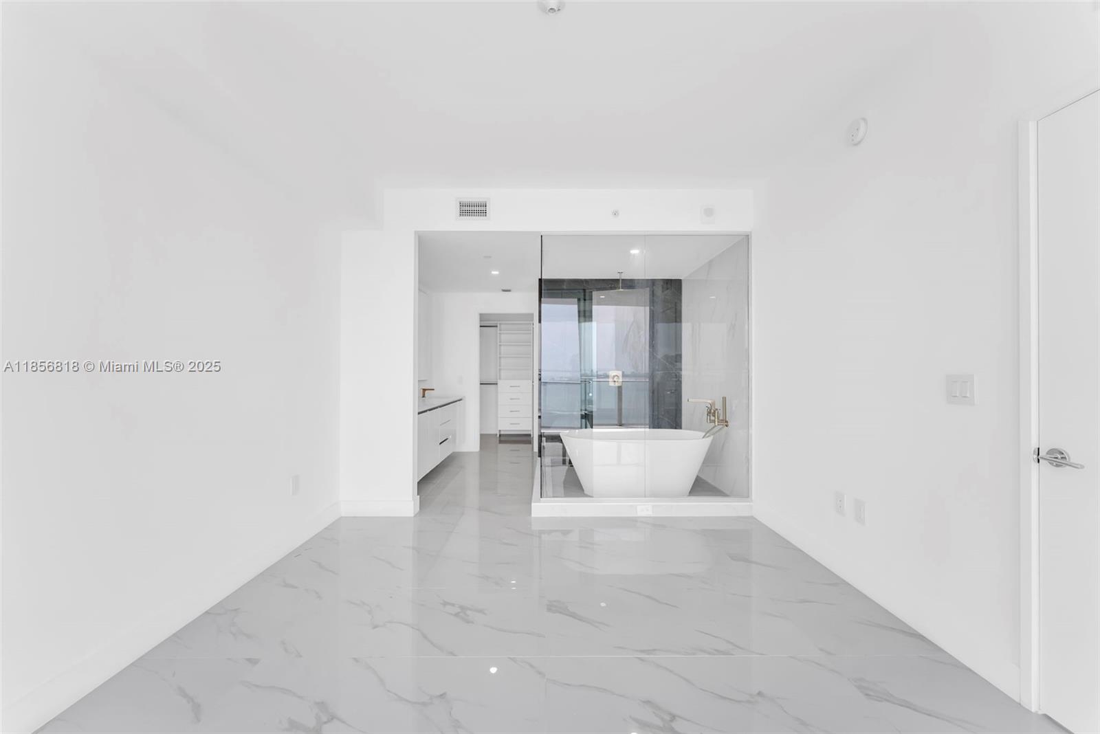 ARIA RESERVE SOUTH - Residential Lease